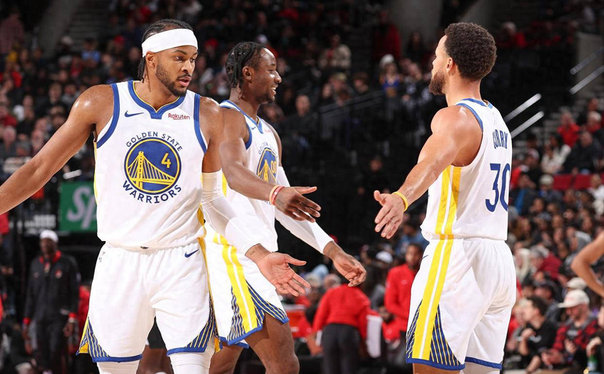 而是围绕手 而是围绕手